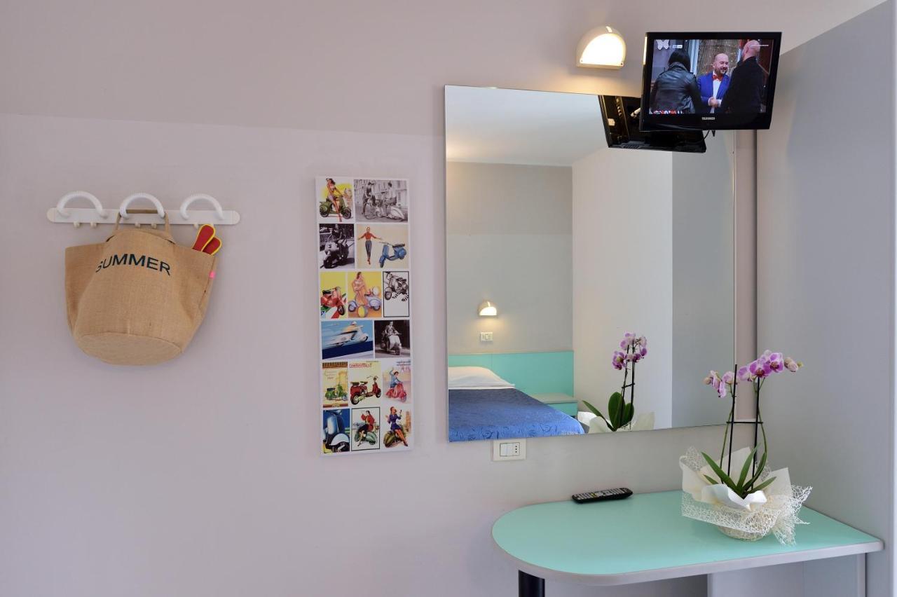Hotel Oltremar B&B กัตตอลิกา ภายนอก รูปภาพ