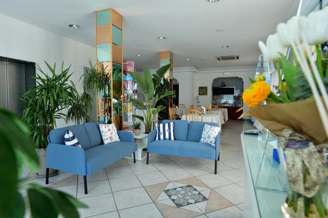 Hotel Oltremar B&B กัตตอลิกา ภายนอก รูปภาพ
