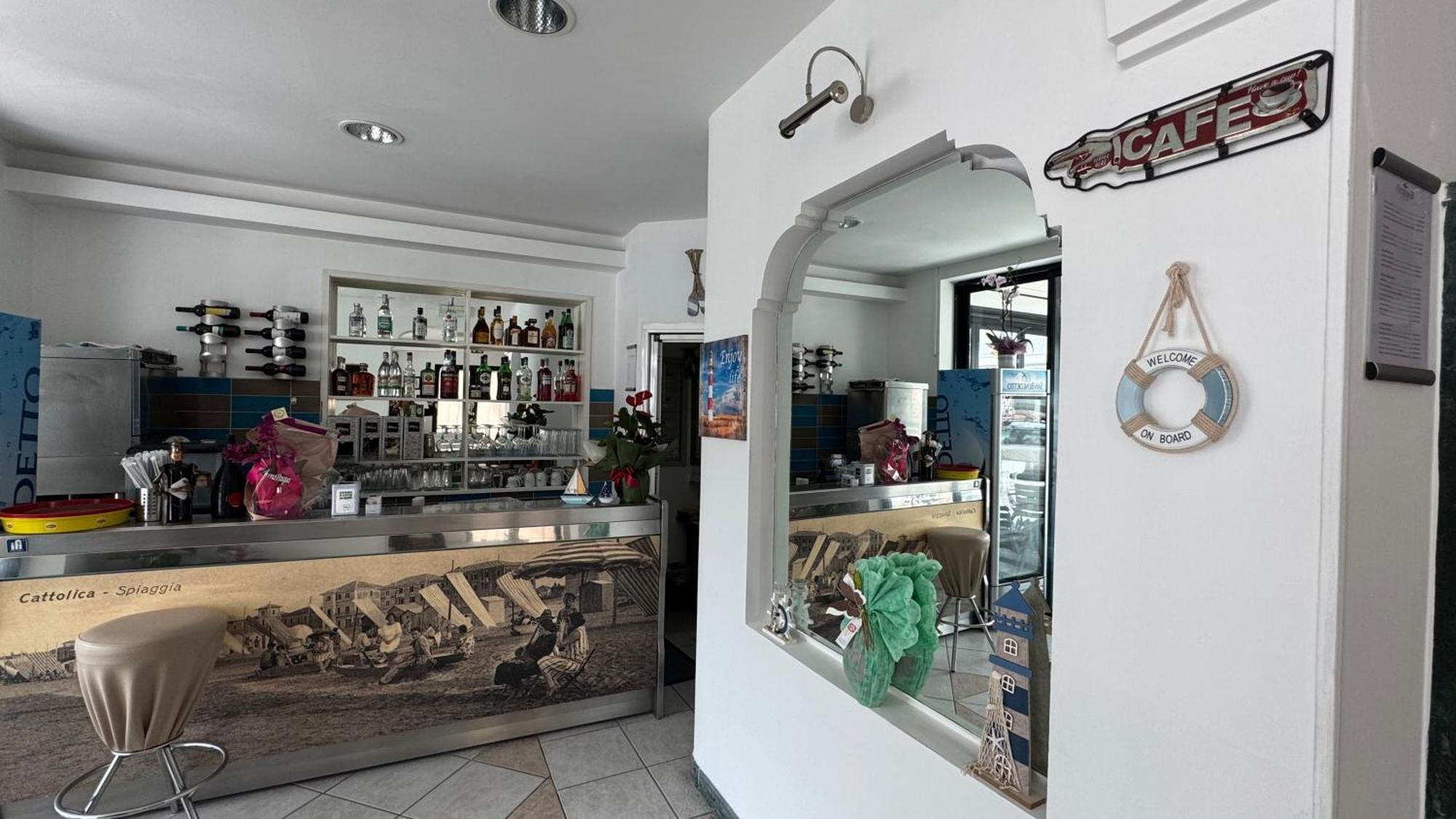 Hotel Oltremar B&B กัตตอลิกา ภายนอก รูปภาพ