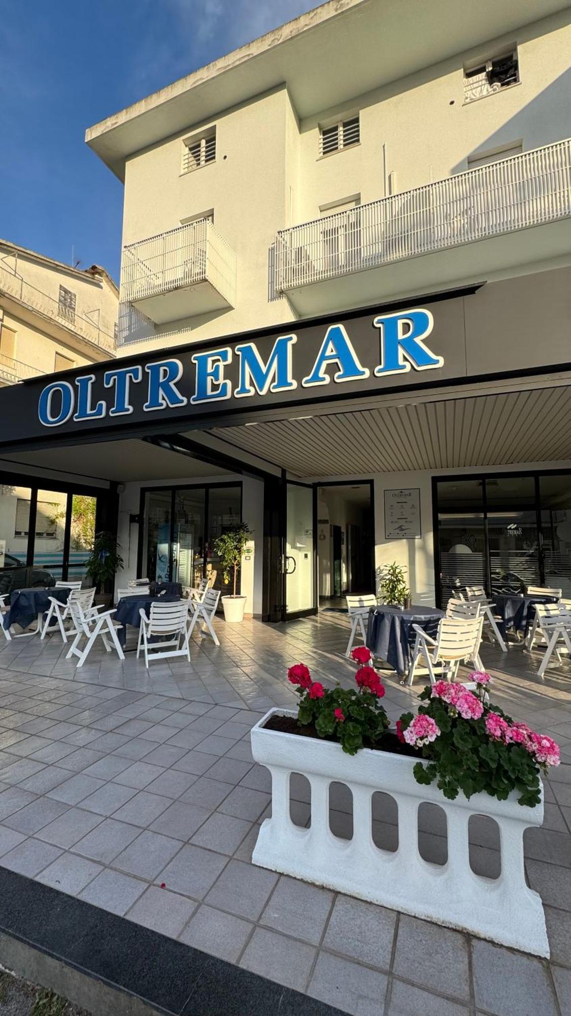 Hotel Oltremar B&B กัตตอลิกา ภายนอก รูปภาพ